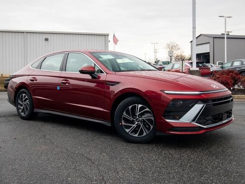 New 2026 Hyundai Sonata Blue FWD image 2