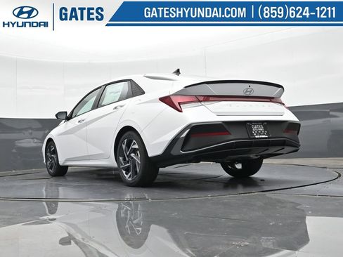 Used 2025 Hyundai Elantra Sport FWD image 46