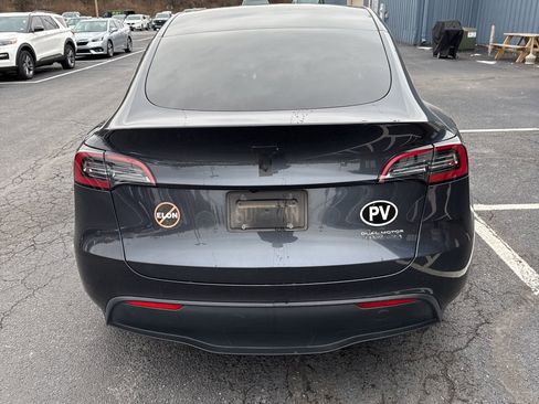 Used 2024 Tesla Model Y Long Range image 4