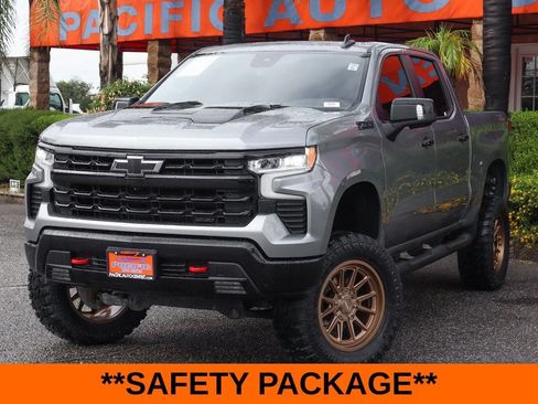 Used 2023 Chevrolet Silverado 1500 LT Trail Boss w/ Convenience Package II AWD/4WD image 4