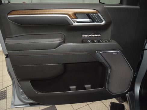 Used 2025 Chevrolet Silverado 1500 High Country AWD/4WD image 51