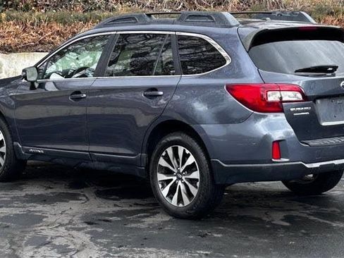 Used 2015 Subaru Outback 2.5i Limited AWD/4WD image 3