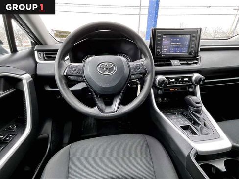 Certified 2021 Toyota RAV4 LE image 5