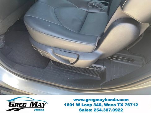 Used 2022 Toyota Highlander Limited FWD image 25
