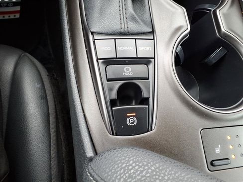 Used 2023 Toyota Camry XSE image 22