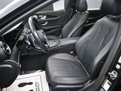 Used 2022 Mercedes-Benz E 450 4MATIC Sedan w/ Driver Assistance Package image 27