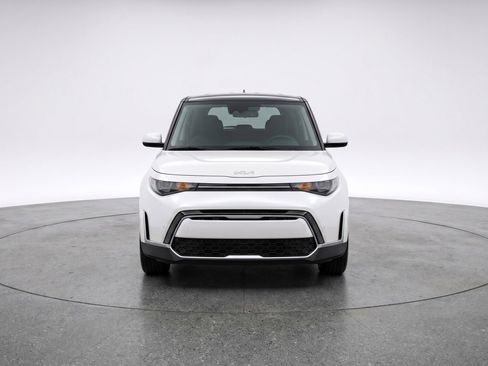 Used 2025 Kia Soul LX w/ LX Technology Package FWD image 2