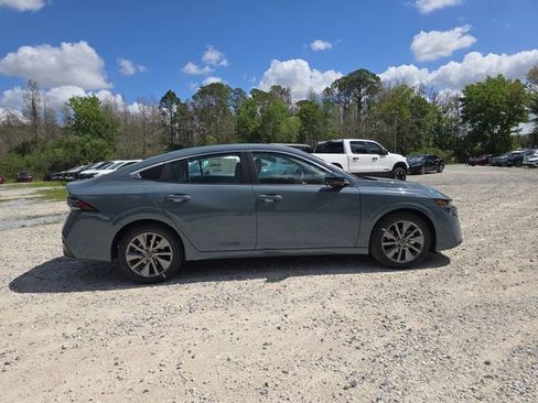 New 2026 Nissan Sentra SL w/ Floor Mat Package image 9
