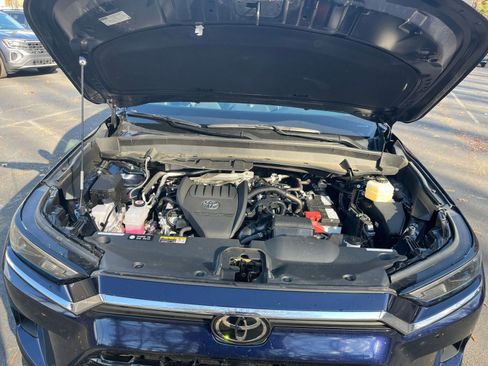 Used 2025 Toyota Grand Highlander XLE image 28