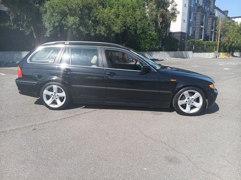 Used 2004 BMW 325i Wagon RWD image 4