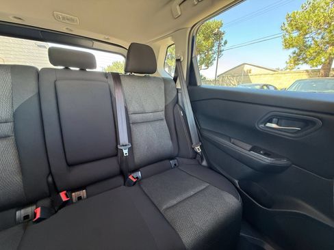 Used 2025 Nissan Rogue SV FWD image 36