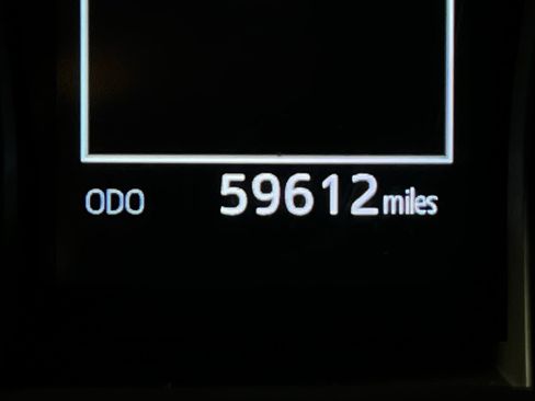 Used 2024 Toyota Camry SE image 17