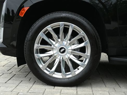 Used 2024 Cadillac Escalade Premium Luxury w/ LPO, Floor Liner Package AWD/4WD image 12