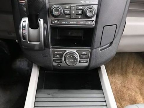 Used 2013 Honda Pilot Touring image 20