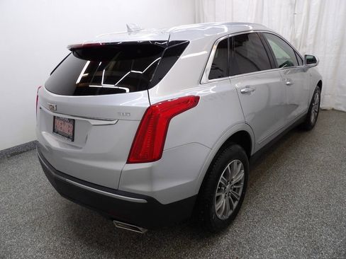 Used 2017 Cadillac XT5 Luxury w/ Driver Awareness Package AWD/4WD image 6
