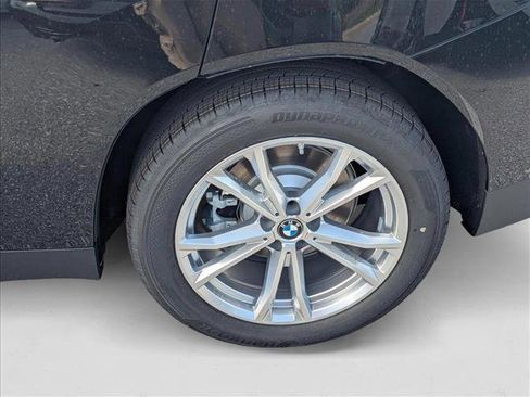 Used 2025 BMW X3 xDrive30i image 9