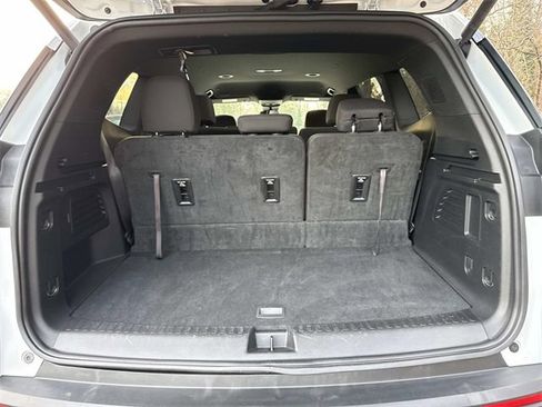 Certified 2025 GMC Acadia Elevation image 11