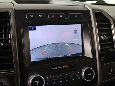 Used 2020 Ford Expedition XLT w/ Equipment Group 202A AWD/4WD image 6