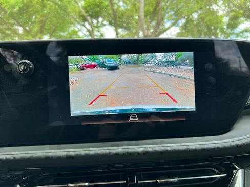 Used 2025 Buick Envista Sport Touring image 21