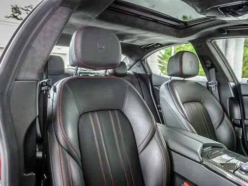 Used 2015 Maserati Ghibli RWD image 37