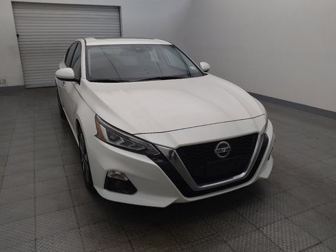 Used 2020 Nissan Altima 2.5 SV FWD image 14