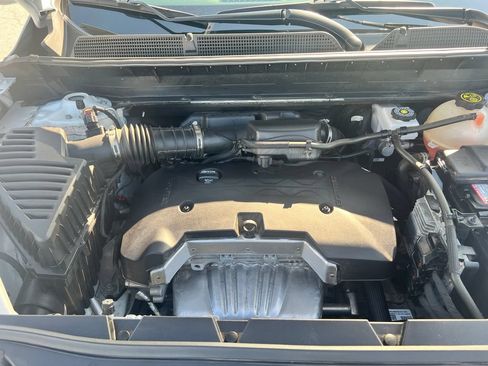 Used 2021 GMC Acadia SLE w/ Driver Convenience Package FWD image 40