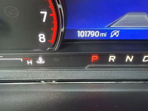 Used 2020 Ford Explorer Limited image 18