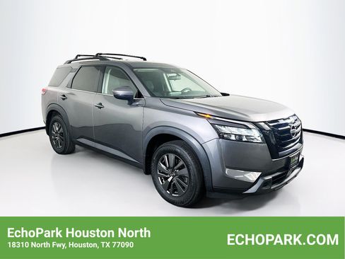 Used 2024 Nissan Pathfinder SV w/ SV Premium Package AWD/4WD image 1