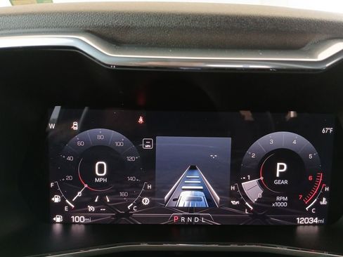 Used 2024 GMC Canyon Elevation w/ Convenience Package image 11