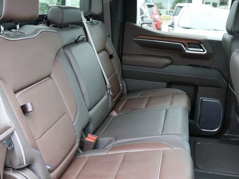 Used 2023 GMC Sierra 1500 Denali w/ Denali Reserve Package AWD/4WD image 28