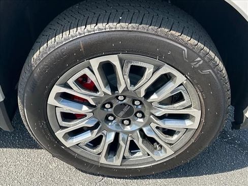 New 2026 GMC Sierra 1500 Denali Ultimate AWD/4WD image 15