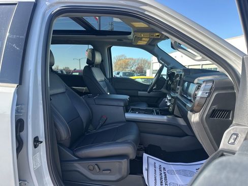 New 2026 Ford F350 Lariat w/ Black Appearance Package image 30