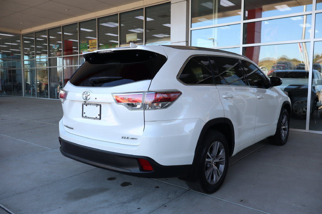 Used 2015 Toyota Highlander XLE AWD/4WD image 8