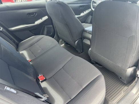 Used 2025 Nissan Sentra S image 11