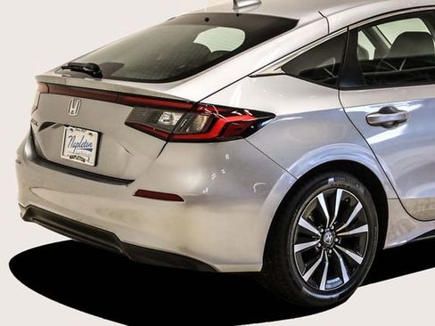 Used 2024 Honda Civic EX-L image 7