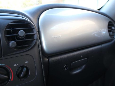Used 2005 Chrysler PT Cruiser Touring image 25