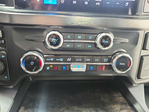 Used 2024 Ford F250 Lariat w/ Chrome Package image 31