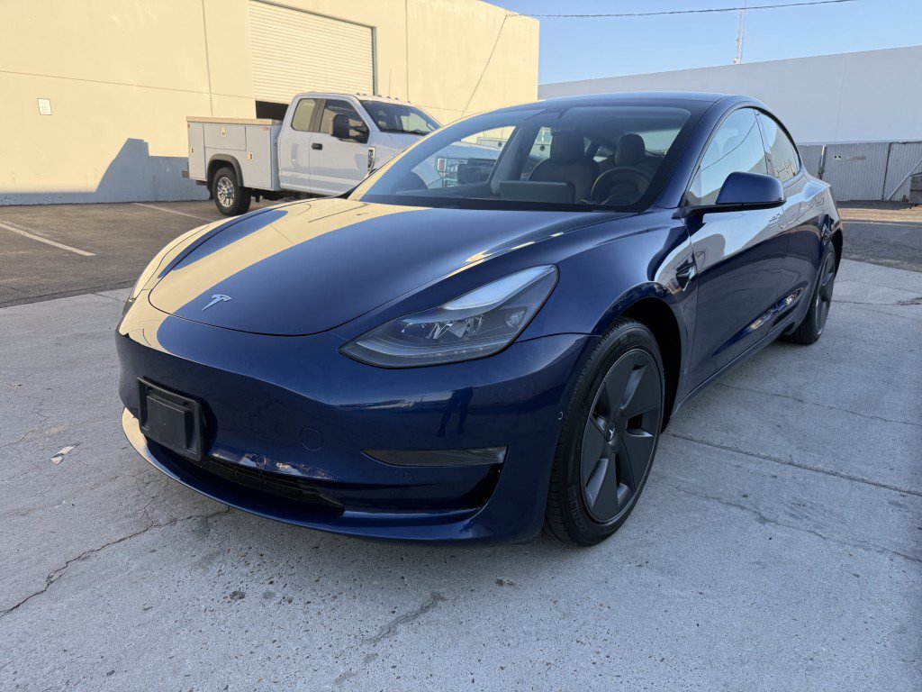 Used 2021 Tesla Model 3 RWD image 1