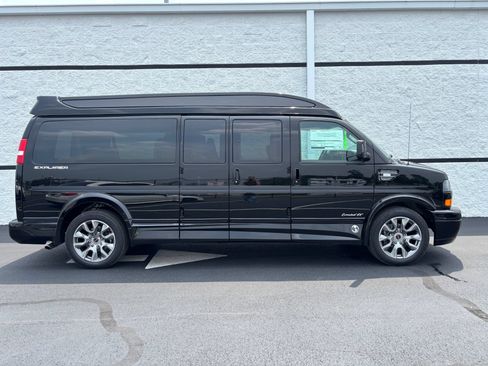 New 2026 GMC Savana 2500 Extended w/ Driver Convenience Package RWD image 6