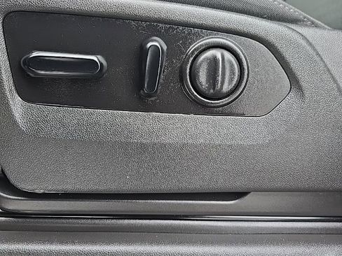 Used 2021 GMC Sierra 1500 Elevation image 17