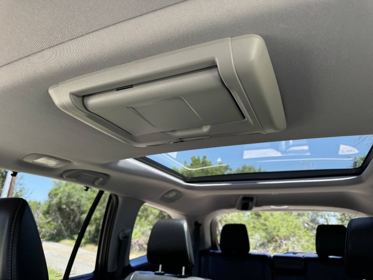 Used 2018 Honda Pilot Elite image 25