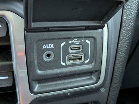 Used 2023 Jeep Wrangler Unlimited Rubicon AWD/4WD image 22