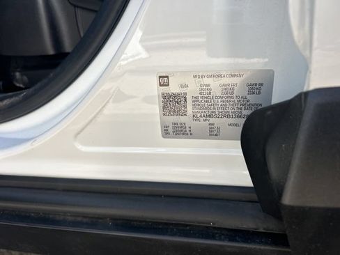 Used 2024 Buick Encore GX Preferred FWD image 30