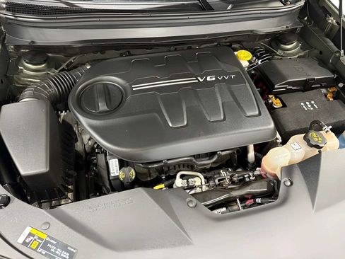 Used 2021 Jeep Cherokee Trailhawk AWD/4WD image 39