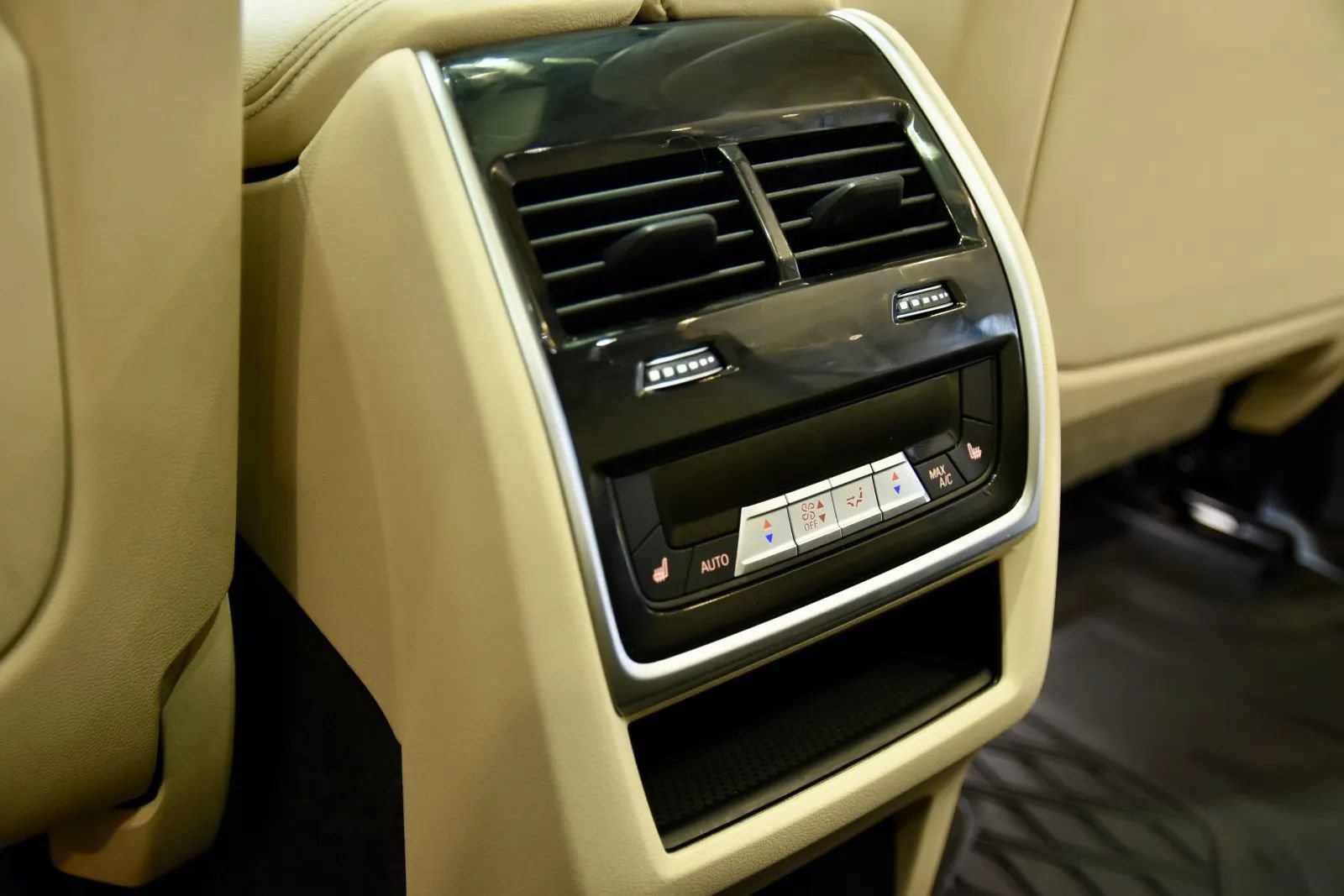 Used 2022 BMW X5 xDrive40i w/ Premium Package AWD/4WD image 20