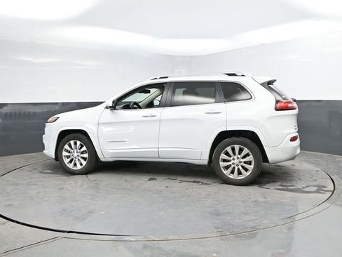 Used 2018 Jeep Cherokee Overland AWD/4WD image 6