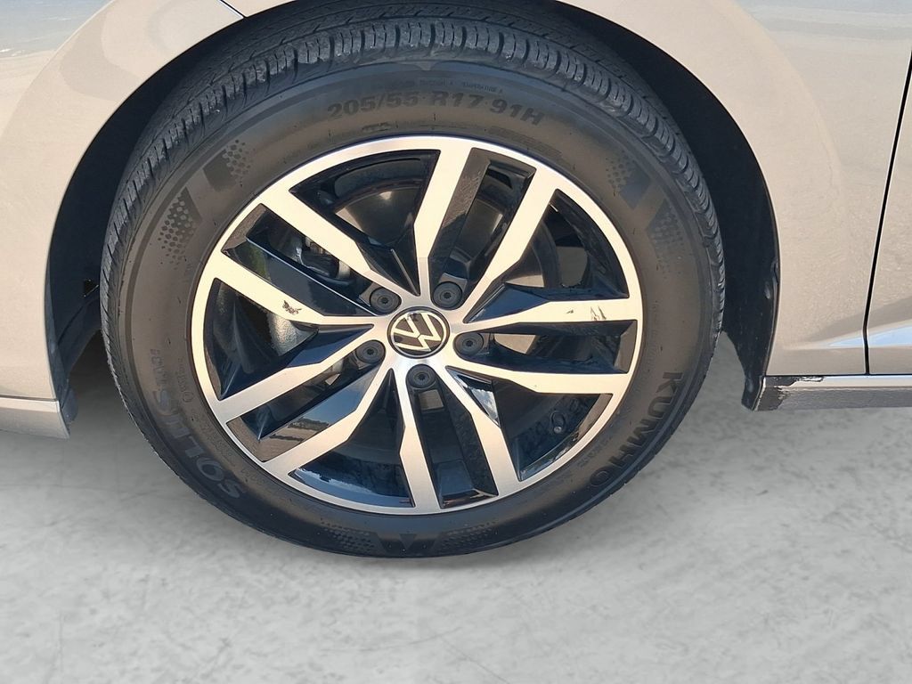 Used 2025 Volkswagen Jetta SE FWD image 23