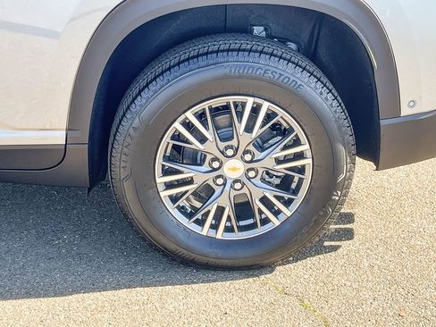 New 2026 Chevrolet Traverse LT w/ Enhanced Driving Package image 10