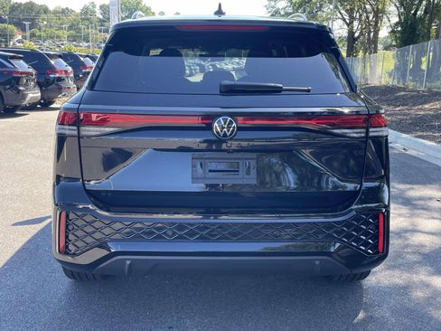 New 2026 Volkswagen Tiguan SE R-Line FWD image 5