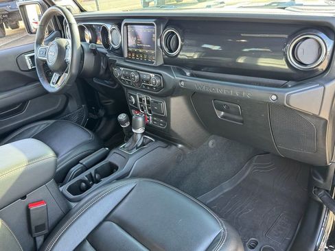 Used 2023 Jeep Wrangler Unlimited Rubicon 392 AWD/4WD image 23